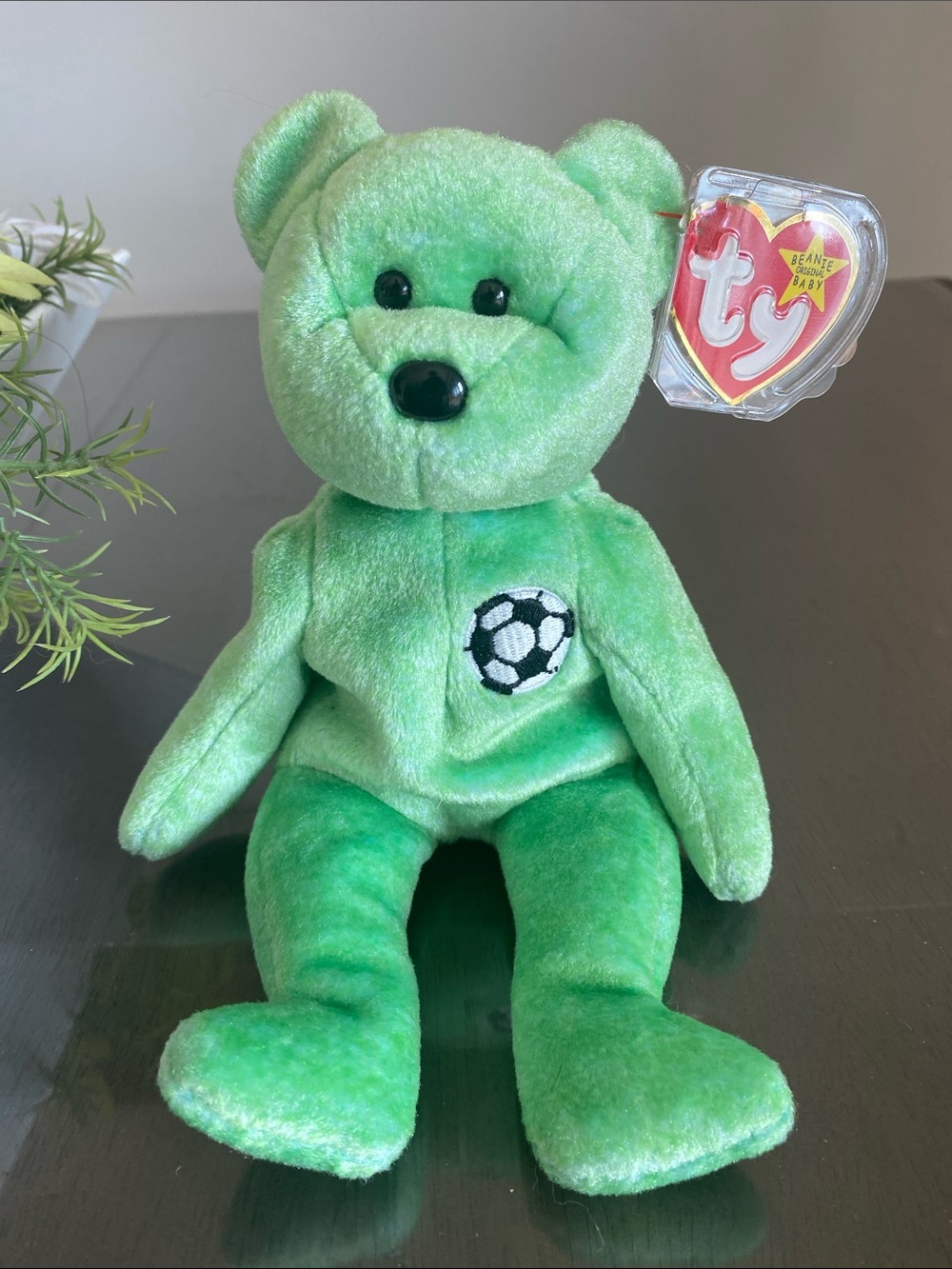 1998 Ty Green Beanie Baby Soccer Bear KICKS plush